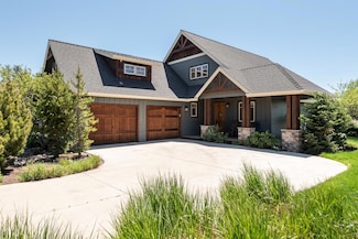 481 W Hope Ave, Sisters, OR 97759