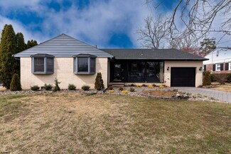 82 Sycamore Ln, Vineland, NJ 08361
