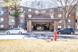 1500 Robin Cir Unit 218, Hoffman Estates, IL 60169