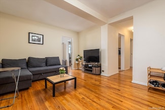 60-11 Broadway Unit 3L, Woodside, NY 11377