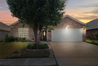 6745 Bear Hollow Ln, Watauga, TX 76137