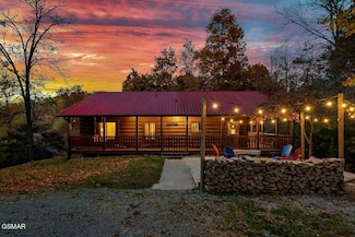 1027 Franklin Ln, Sevierville, TN 37876
