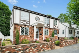 22 Bonad Rd, Dedham, MA 02026