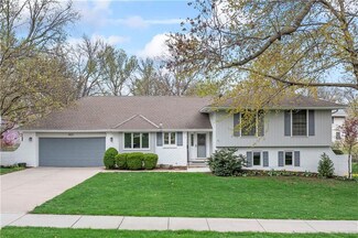 8021 Roe Ave, Prairie Village, KS 66208