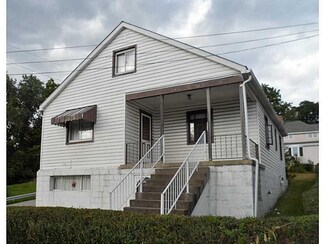 606 12th St, Pitcairn, PA 15140