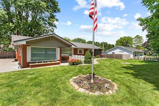 580 E 7th St, Burlington, IN 46915