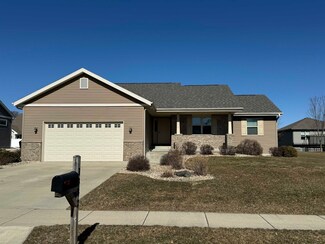 1332 Heritage Ln, Sun Prairie, WI 53590