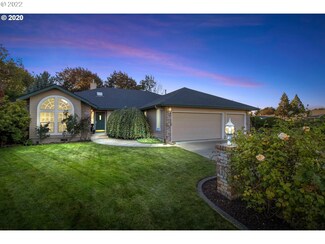 960 Sheraton Dr, Eugene, OR 97401