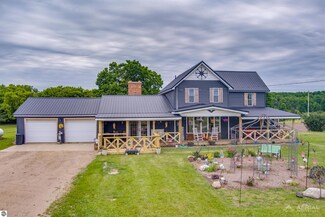 4441 Deckerville Rd, Lupton, MI 48635