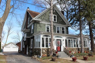 12 Sanders Ave, Schenectady, NY 12302