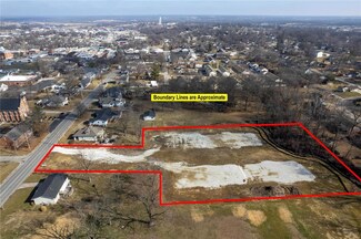 720 Boone St, Troy, MO 63379