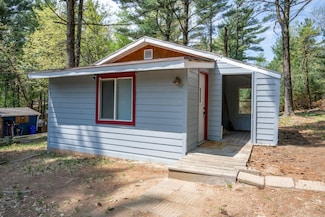 2065 Maple St, Friendship, WI 53934