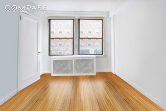 457 W 57th St Unit 704, New York, NY 10019