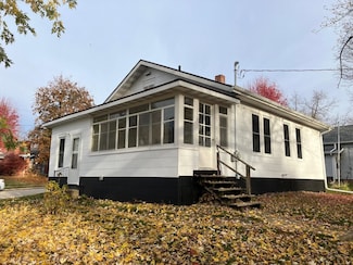 159 Motor St, Clintonville, WI 54929