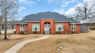 2000 Yorktown Ct, Ardmore, OK 73401