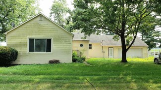 2619 N Us Highway 421, Medaryville, IN 47957