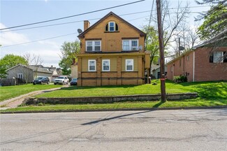 110 Elm St, Struthers, OH 44471