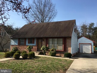 8 Henry St, Delran, NJ 08075