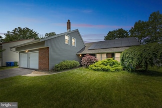 17 Concord Rd, Marlton, NJ 08053