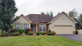 3196 Greenleafe Dr, Phoenix, NY 13135