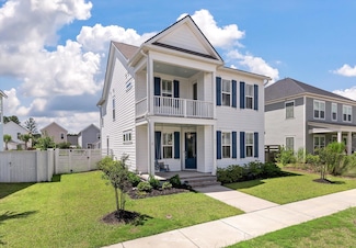 645 Blueway Ave, Summerville, SC 29486