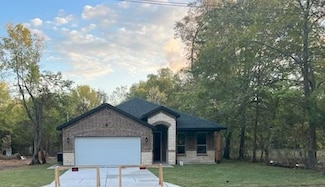 1411 W Sherman St, Paris, TX 75460