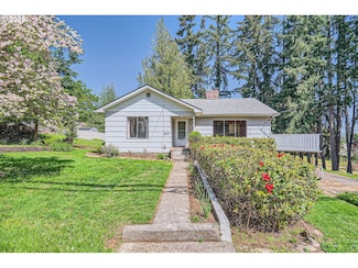 819 Oak St, Silverton, OR 97381