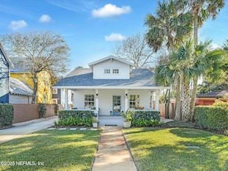 322 6th St, Atlantic Beach, FL 32233