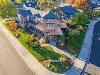 7 Falling Leaf Ln, Eagle Point, OR 97524