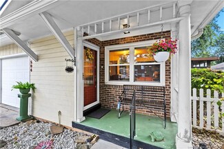 504 Country Club Dr, New Albany, IN 47150
