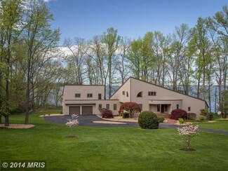 61 Canterbury Dr, Stafford, VA 22554