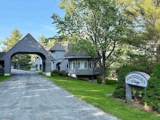 15 Haymaker Ln Unit 6B, Wilmington, VT 05363