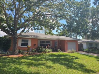 689 Vine Ave, Dunedin, FL 34698