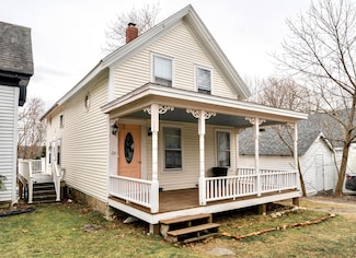 24 Franklin St, Bucksport, ME 04416