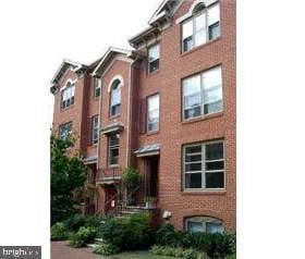 552 N West St Unit 552, Alexandria, VA 22314