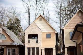 303 the Globe Loop, Oxford, MS 38655