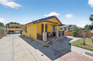 1008 E 74th St, Los Angeles, CA 90001