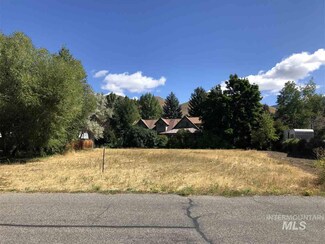 350 Mother Lode Loop, Hailey, ID 83333