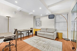 150 W 51st St Unit 1412, New York, NY 10019
