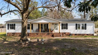 7507 Peacock Rd, Chadbourn, NC 28431