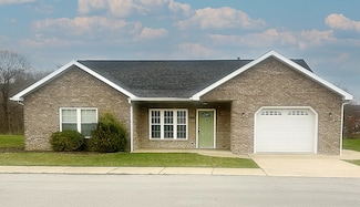 121 Columbus Dr, Punxsutawney, PA 15767