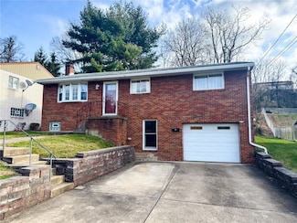 712 Shadyside Dr, West Mifflin, PA 15122