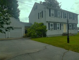 426 Metacom Ave, Bristol, RI 02809
