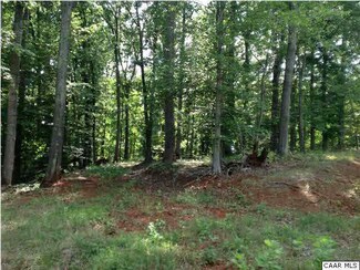 2 Burgess Rd, Madison Heights, VA 24572
