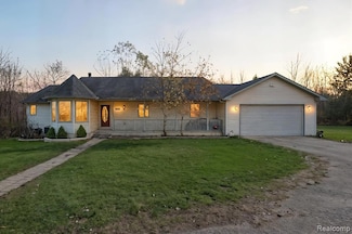 4842 Preston Rd, Howell, MI 48855