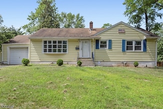 334 Bowden Rd, Cedar Grove, NJ 07009
