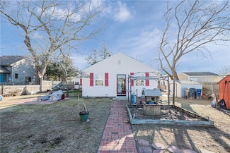 317 Claypool Dr, Warwick, RI 02886
