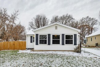 3910 NE 48th St, Des Moines, IA 50317