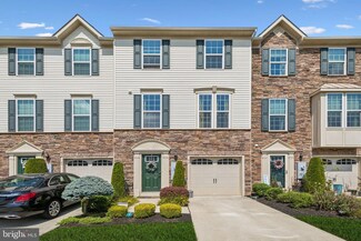 46 Village Green Ln, Sicklerville, NJ 08081