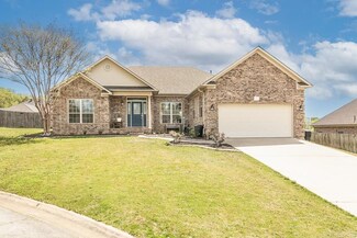 15 Danya Dr, Cabot, AR 72023